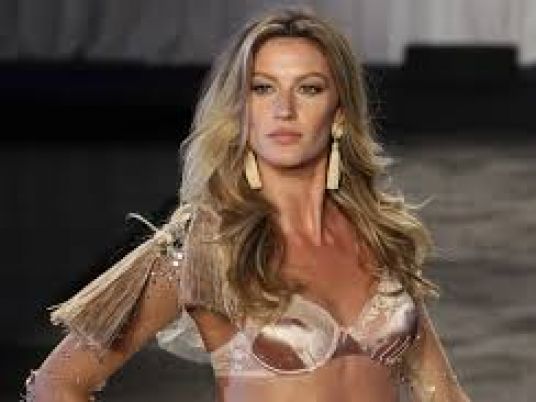 Model Gisele Bundchen Takes Last Strut On Sao Paulo Catwalk Egypt Independent