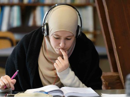 French Muslim Girl Banned From Class For Wearing Long Skirt Egypt Independent