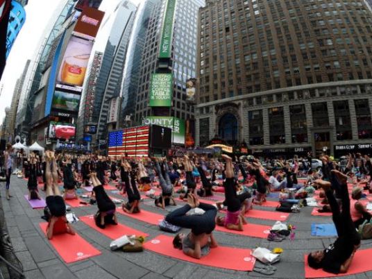 New York Looks To Curb Topless Women Mickey And Thor In Times Square Egypt Independent