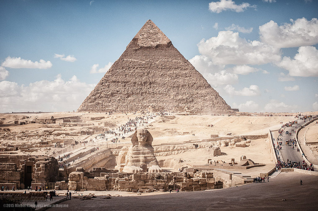 Pyramid_of_Khafre_and_Sphinx_Giza_Greater_Cairo_Egypt-2358092345.jpg