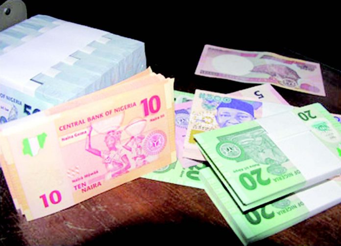 Economists praise CBE's decision to issue plastic notes by 2020 Egypt Independent