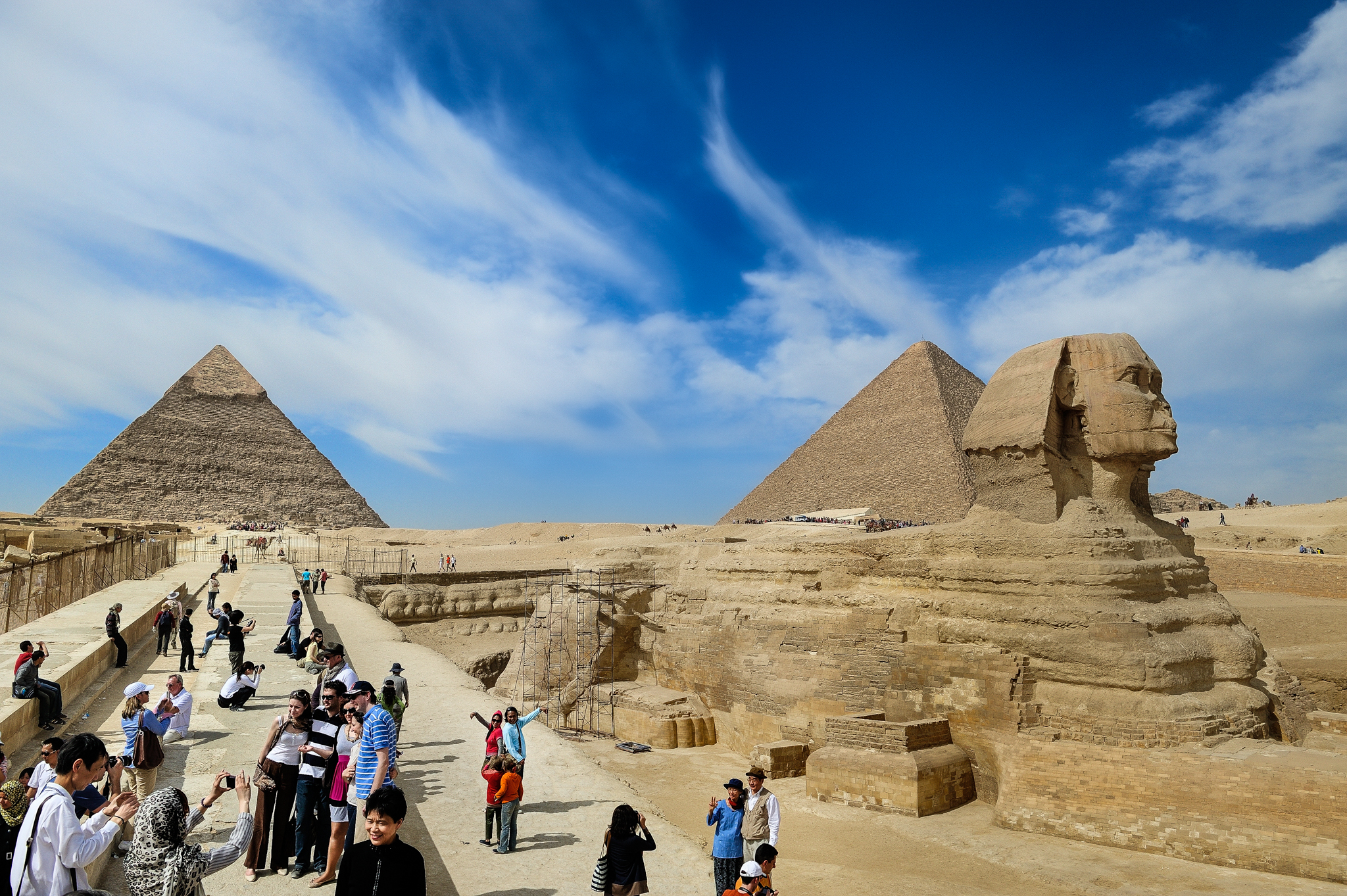 tourism-pyramids-Giza Plateau