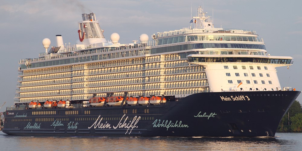 Cruise Liner Mein Schiff 3 Visits Red Sea In One Day Voyage