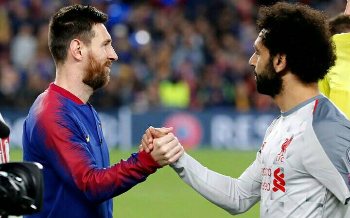 Fans post picture of Mo Salah, Messi shaking hands ahead of Champions  League game - Egypt Independent