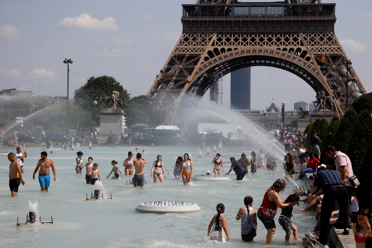 Climate change probably added 4C to Europe's June heatwave: study