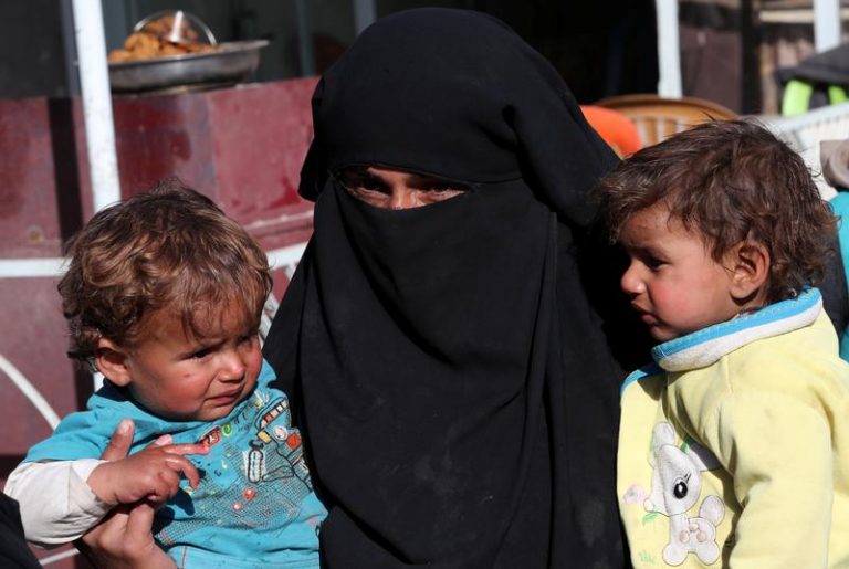 Aid group warns that 700,000 children in Syria risk hunger - Egypt ...