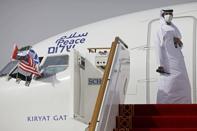 First commercial passenger flight from UAE lands in Israel Egypt