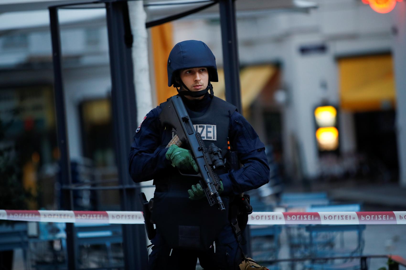 Austrian minister says 'Islamist terrorist' in Vienna attack, death ...