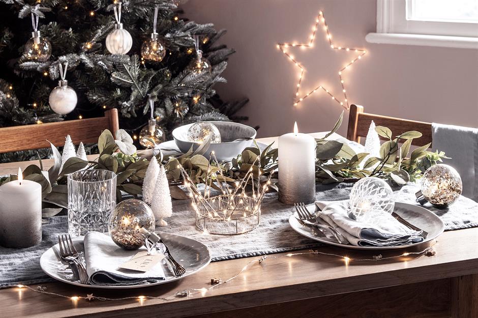 Photos: Tips for a delightfully romantic Christmas dinner at home ...