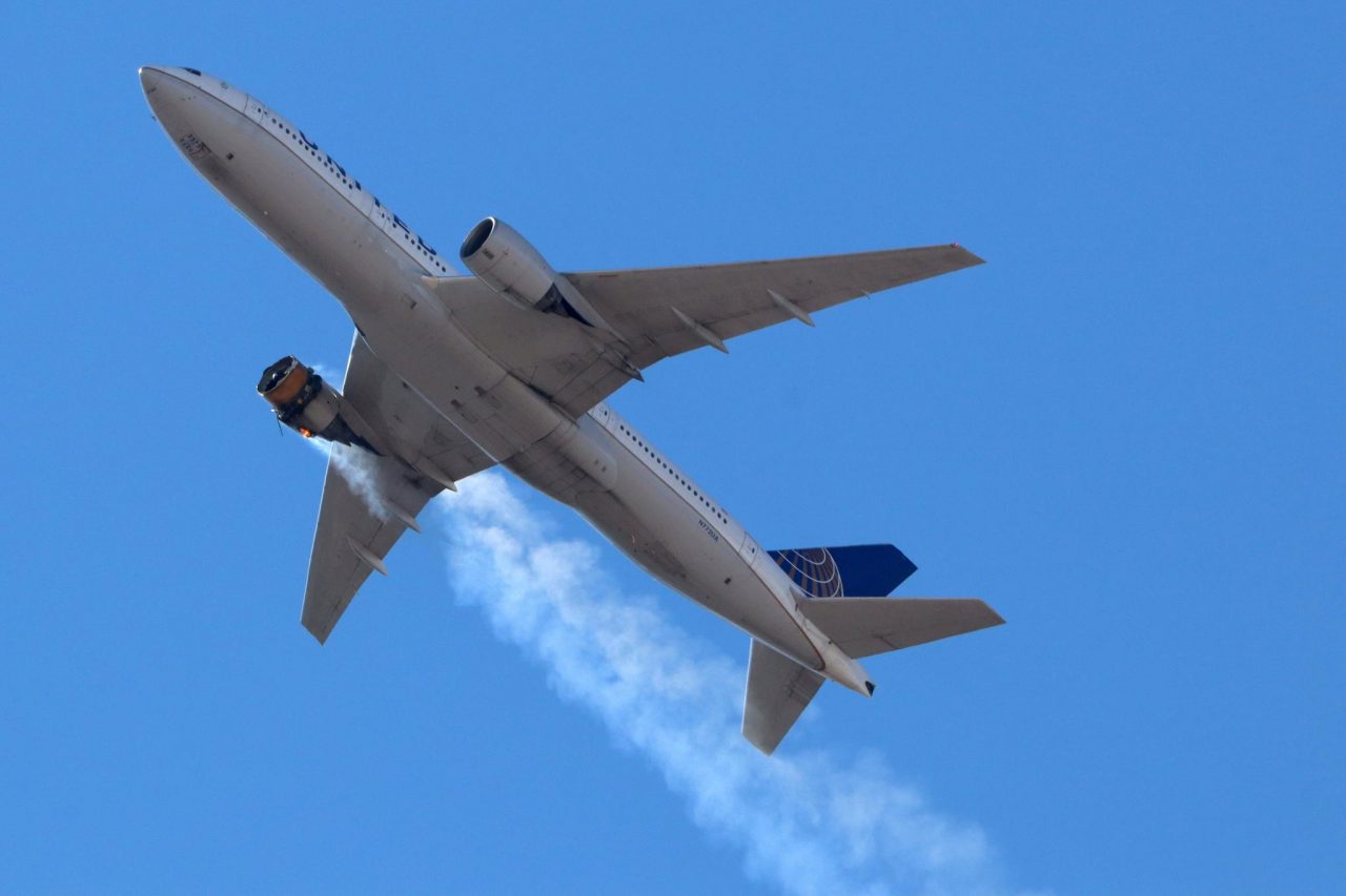 Boeing recommends airlines suspend use of some 777s after United incident