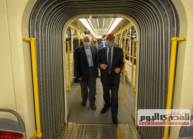 بالصور: تقدم مصر المزيد من عربات الترام الأوكرانية الجديدة إلى الإسكندرية