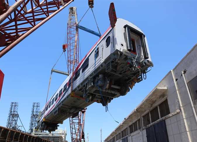 Egypt receives 381 new passenger vehicles so far: Minister