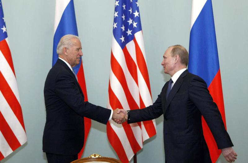 Syria&rsquo;s last aid crossing in balance as Biden to meet Putin