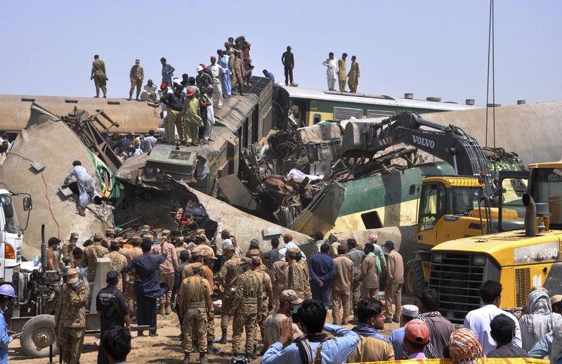Train barrels into another in Pakistan, killing at least 40 Train barrels into another in Pakistan, killing at least 40