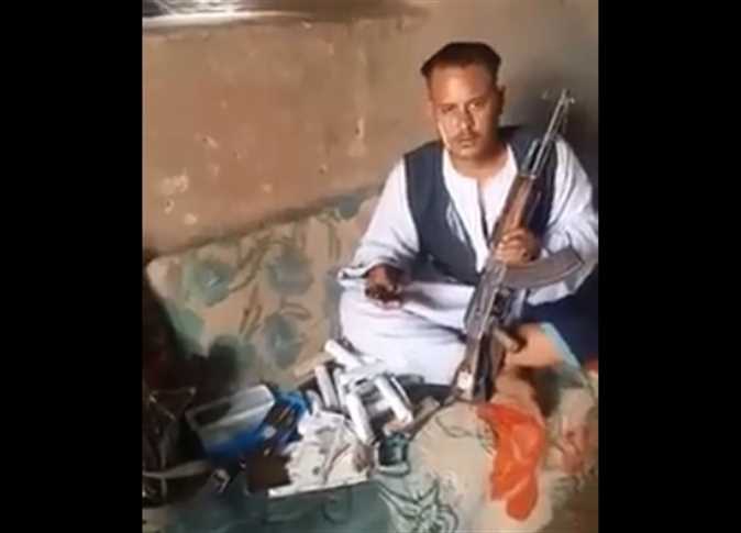 Video: Egyptian police kills dealer who promoted drugs on Facebook