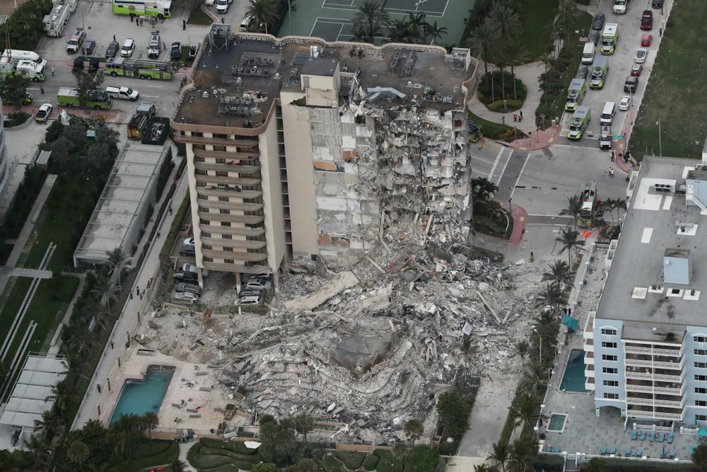 Wing of Miami-area condo collapses; many feared dead