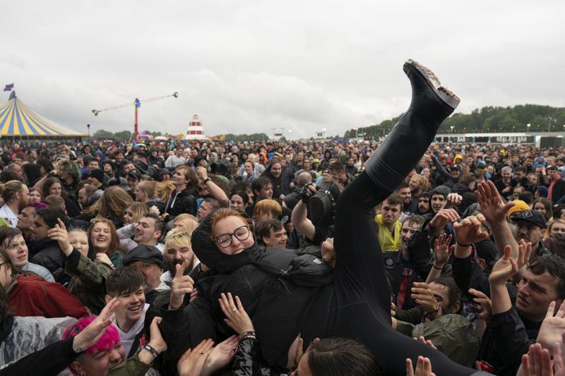 Metal fans mosh at 1st UK live music festival since pandemic Metal fans mosh at 1st UK live music festival since pandemic