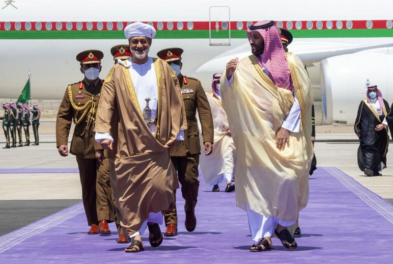 Oman&rsquo;s sultan arrives in Saudi Arabia on first foreign trip