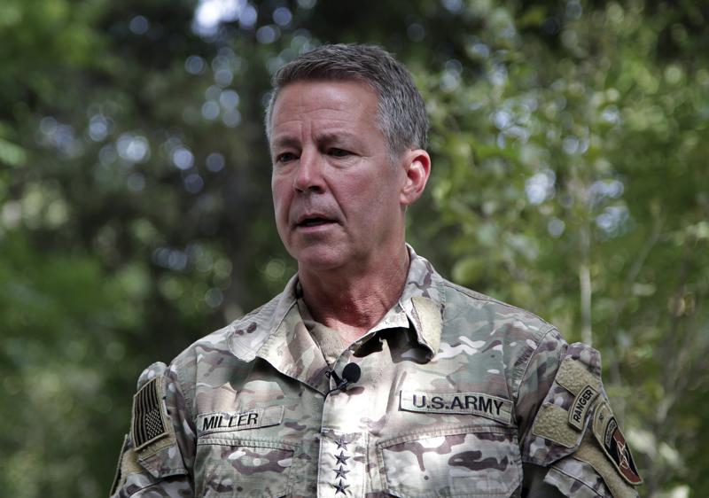 Top US commander in Afghanistan hands over command