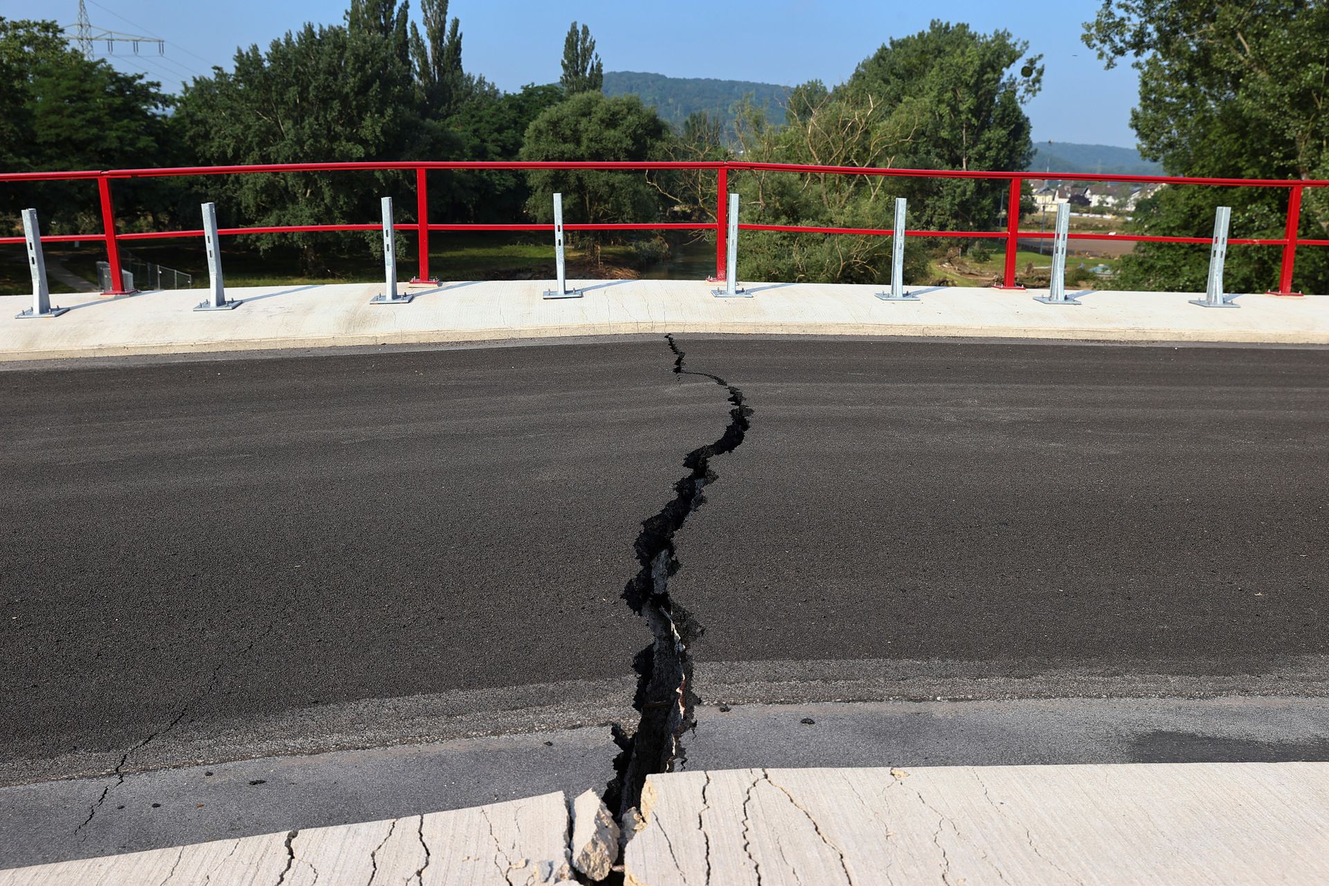 Merkel heads to flood zone facing questions over preparedness Merkel heads to flood zone facing questions over preparedness