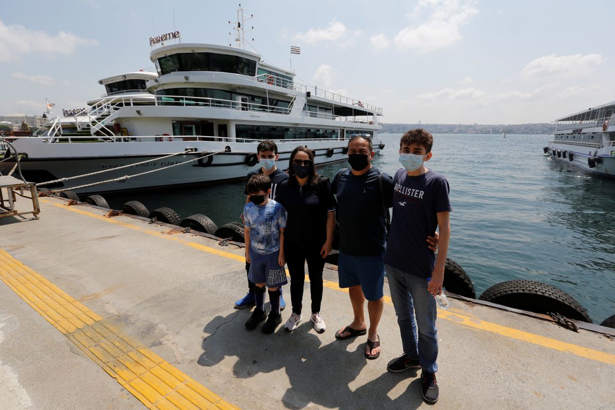 Lured by cheap lira, curb-free travel, Arab tourists turn to Turkey
