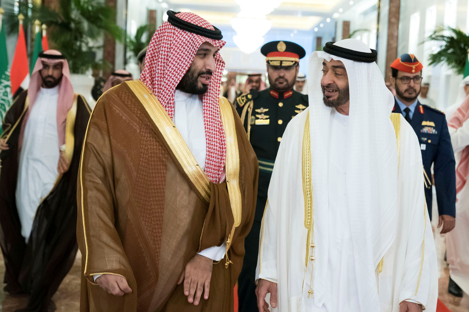 De facto UAE leader visits Saudi crown prince amid tensions