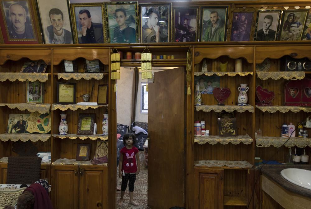 Palestinian dad expects no justice for son killed by troops