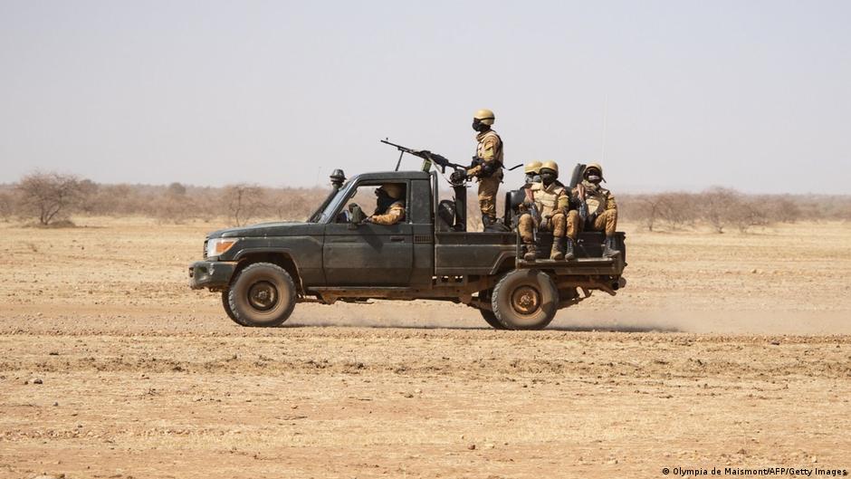 Burkina Faso: Dozens killed in suspected jihadist attack