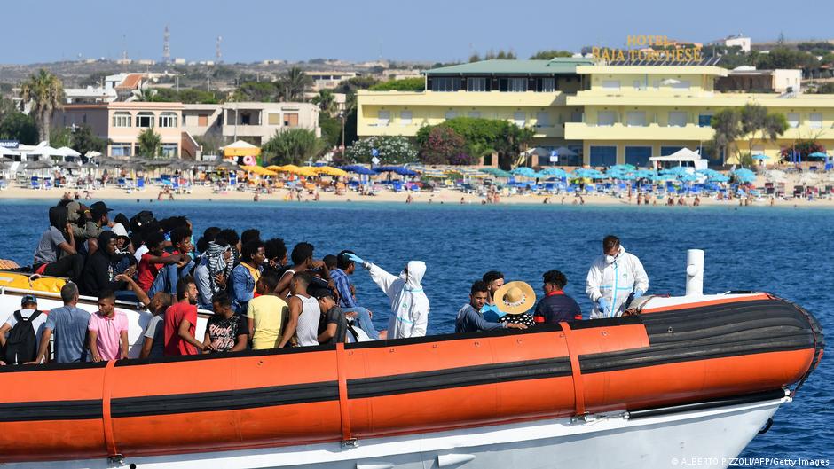 To get to Europe, Tunisian migrants turn to &lsquo;self-smuggling&rsquo;