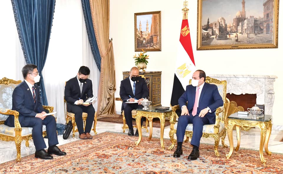 Egypt’s Sisi, South Korean Defense Minister hold talks in Cairo