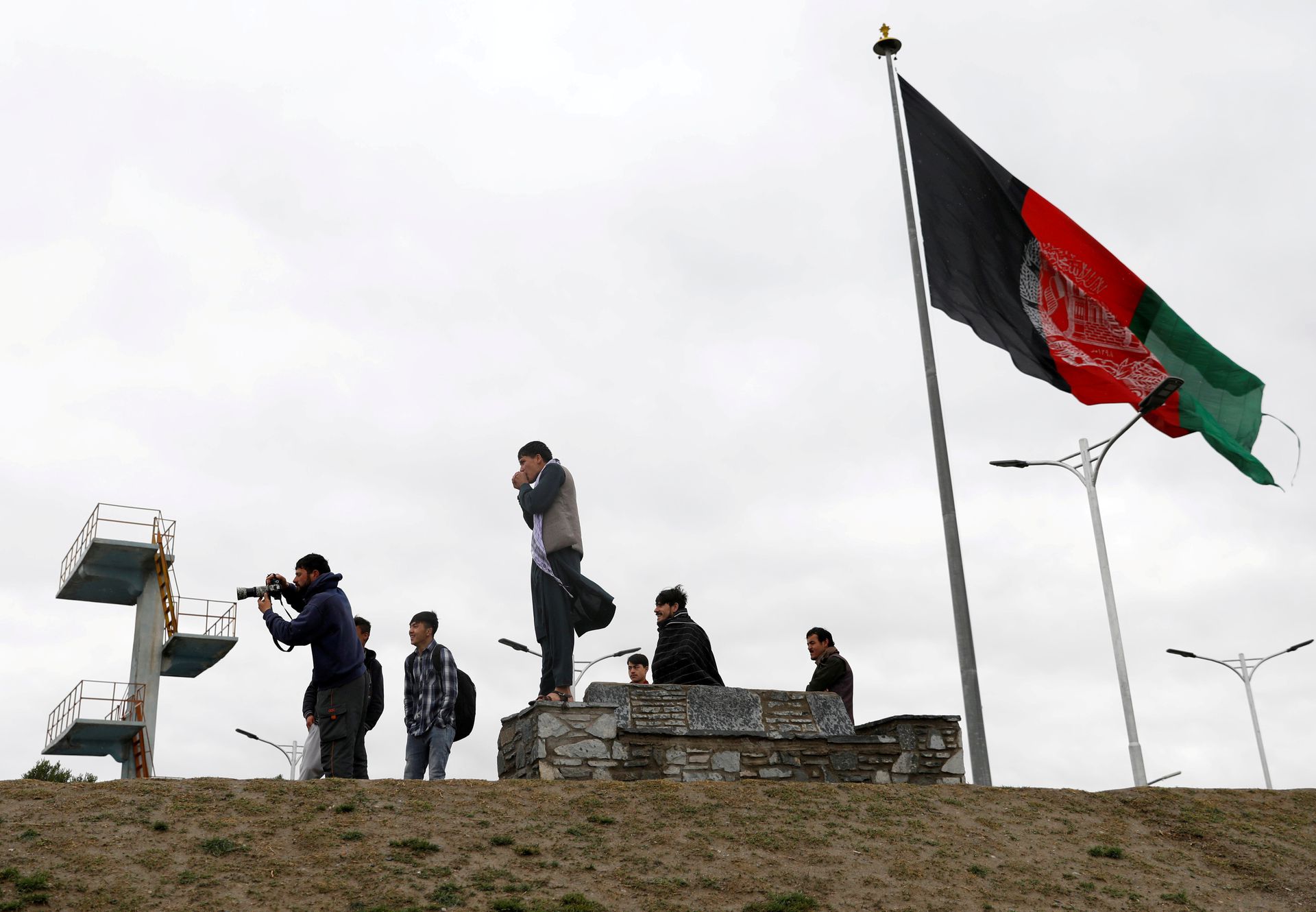 Resurgent Taliban take provincial capital, kill Afghan govt spokesman