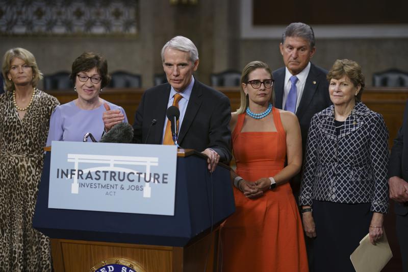 Bipartisan bill leaves out key climate, clean energy steps
