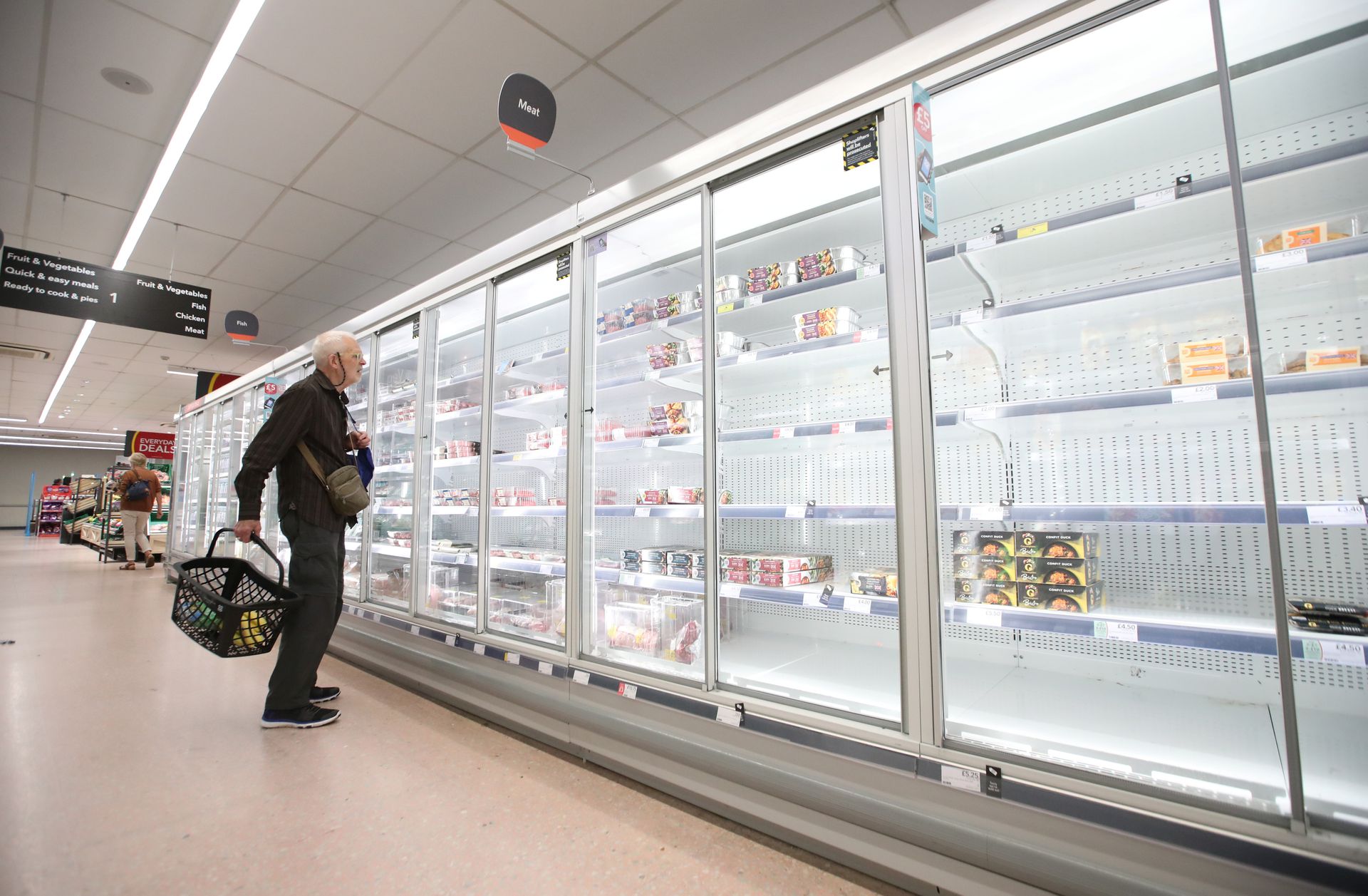 ‘This is chaos’: Christmas prices will rise in Britain, truckers say