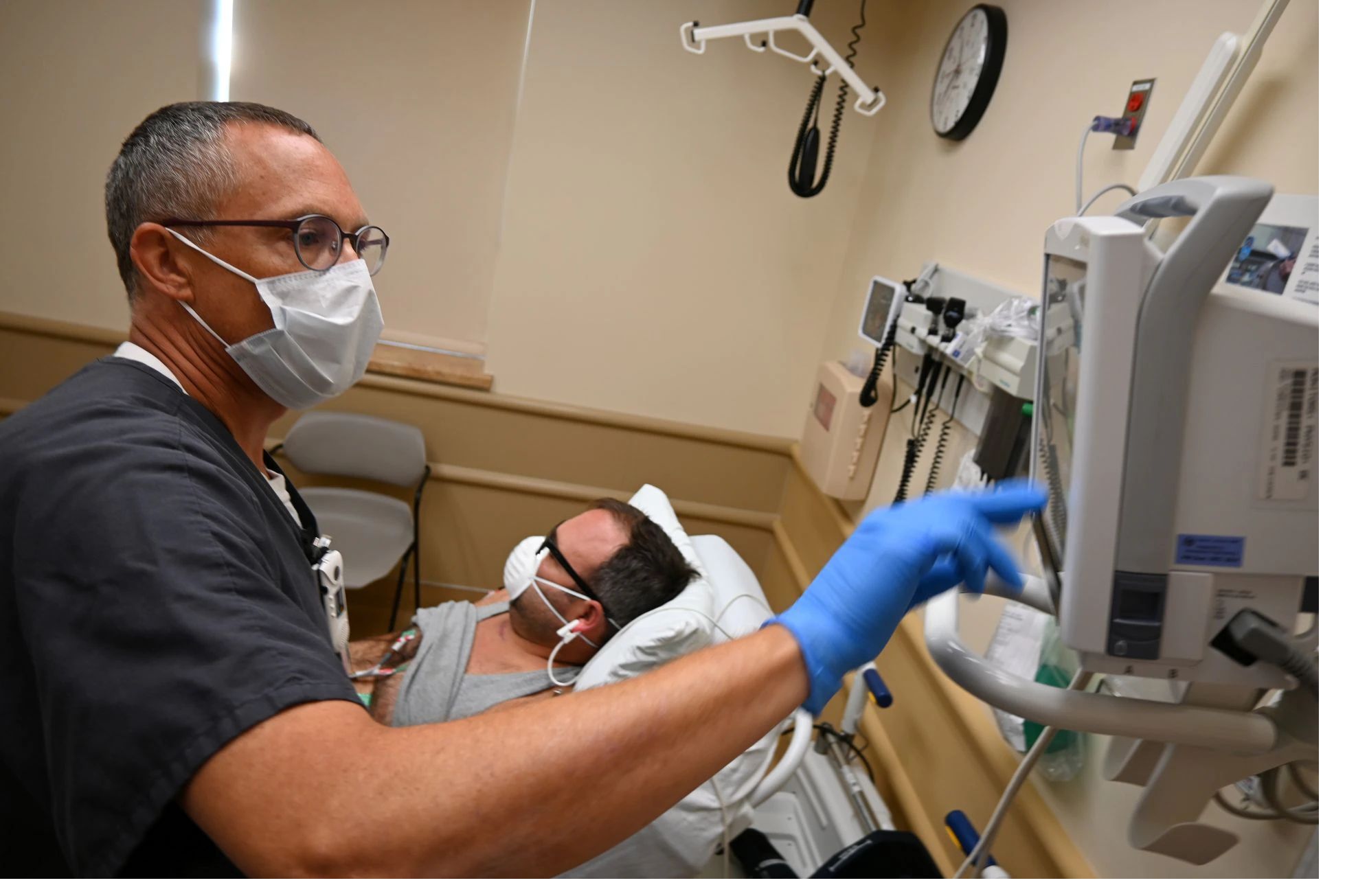 Each COVID-19 surge poses a risk for healthcare workers: PTSD