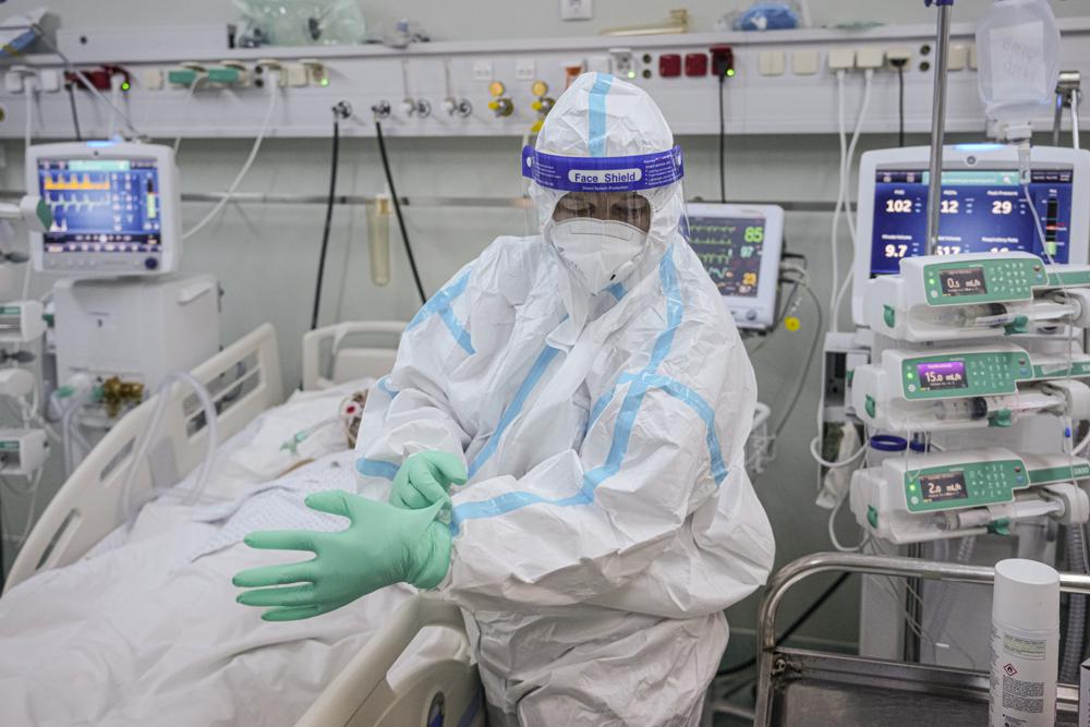 Two Europes: Low vaccine rates in east overwhelm ICUs