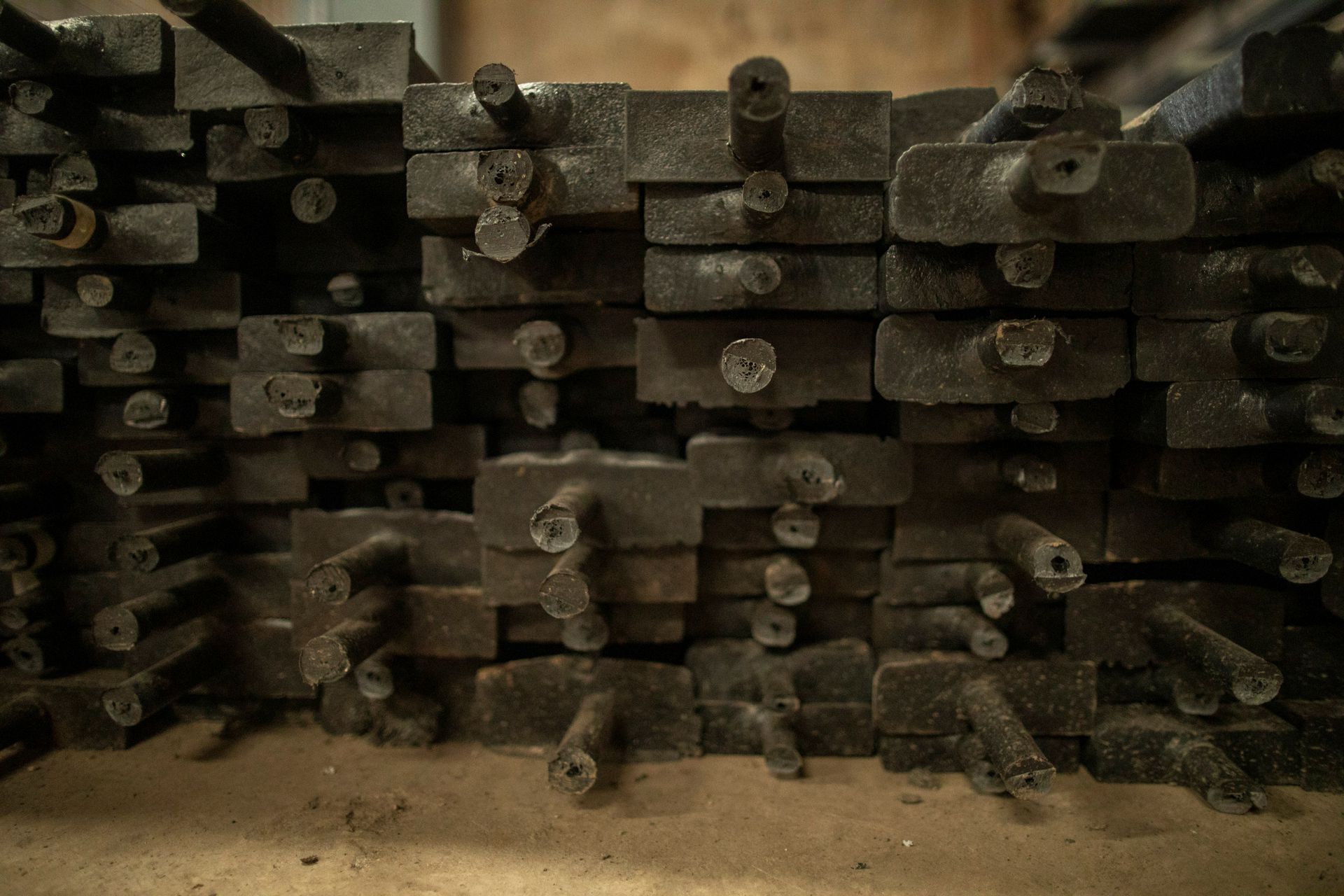 In major ocean polluter Philippines, group turns plastic waste into planks