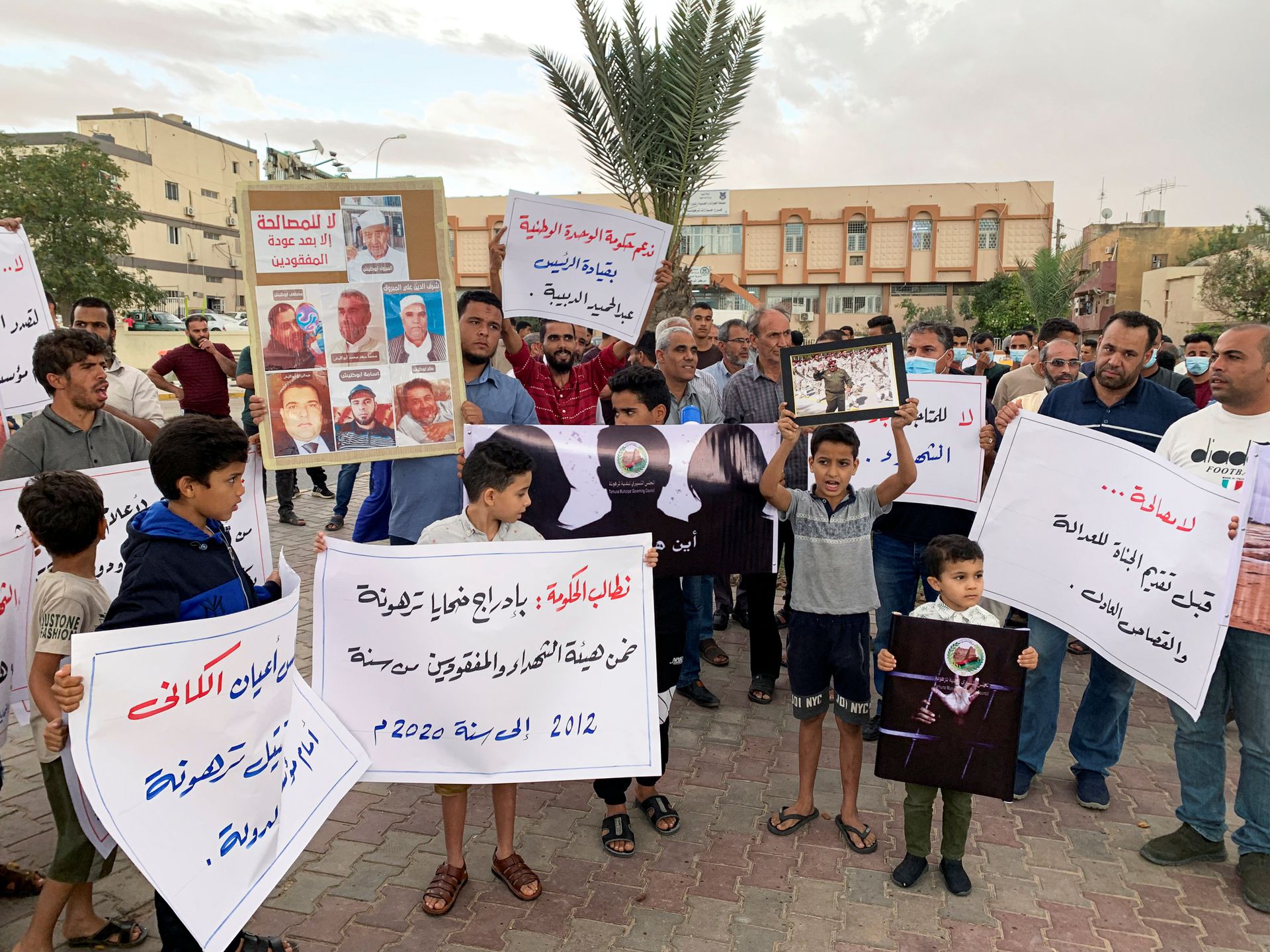 In Libyan city, mass graves evoke stakes of faltering peace push In Libyan city, mass graves evoke stakes of faltering peace push