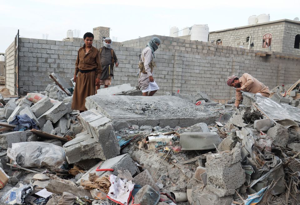 Yemenis trapped, displaced by fierce fighting in Marib region