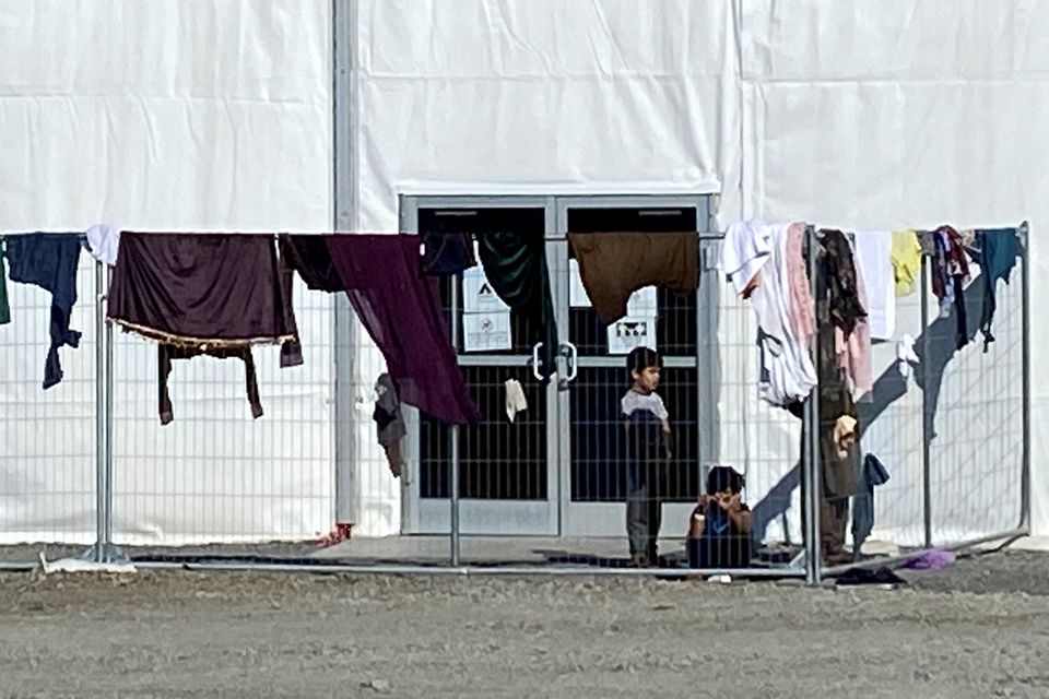 US taps private groups to help resettle Afghan refugees