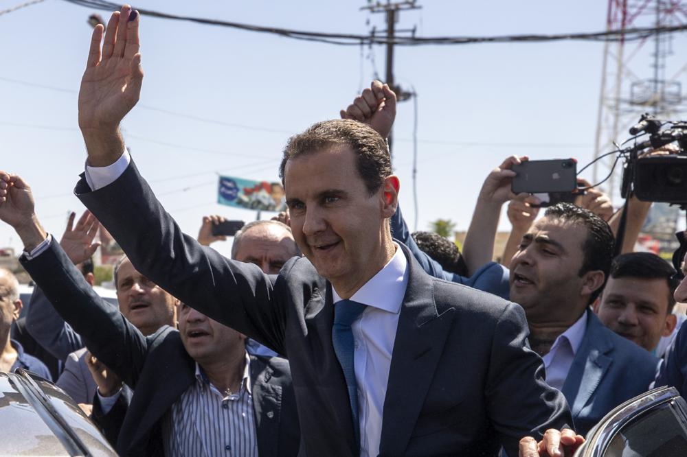 Syria, UAE leaders discuss closer relations in rare call