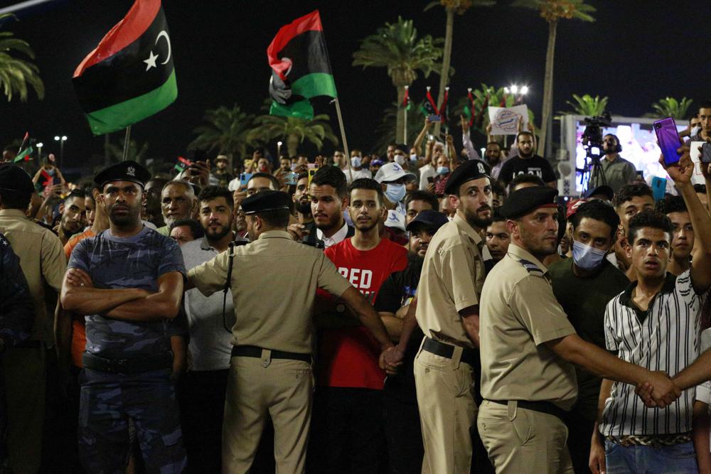 Divided UN extends its mission in Libya till after elections