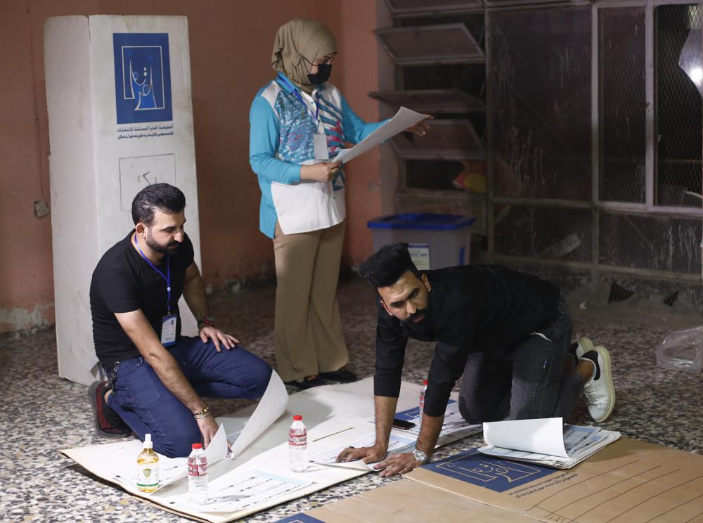 Early results show record low turnout in Iraq election