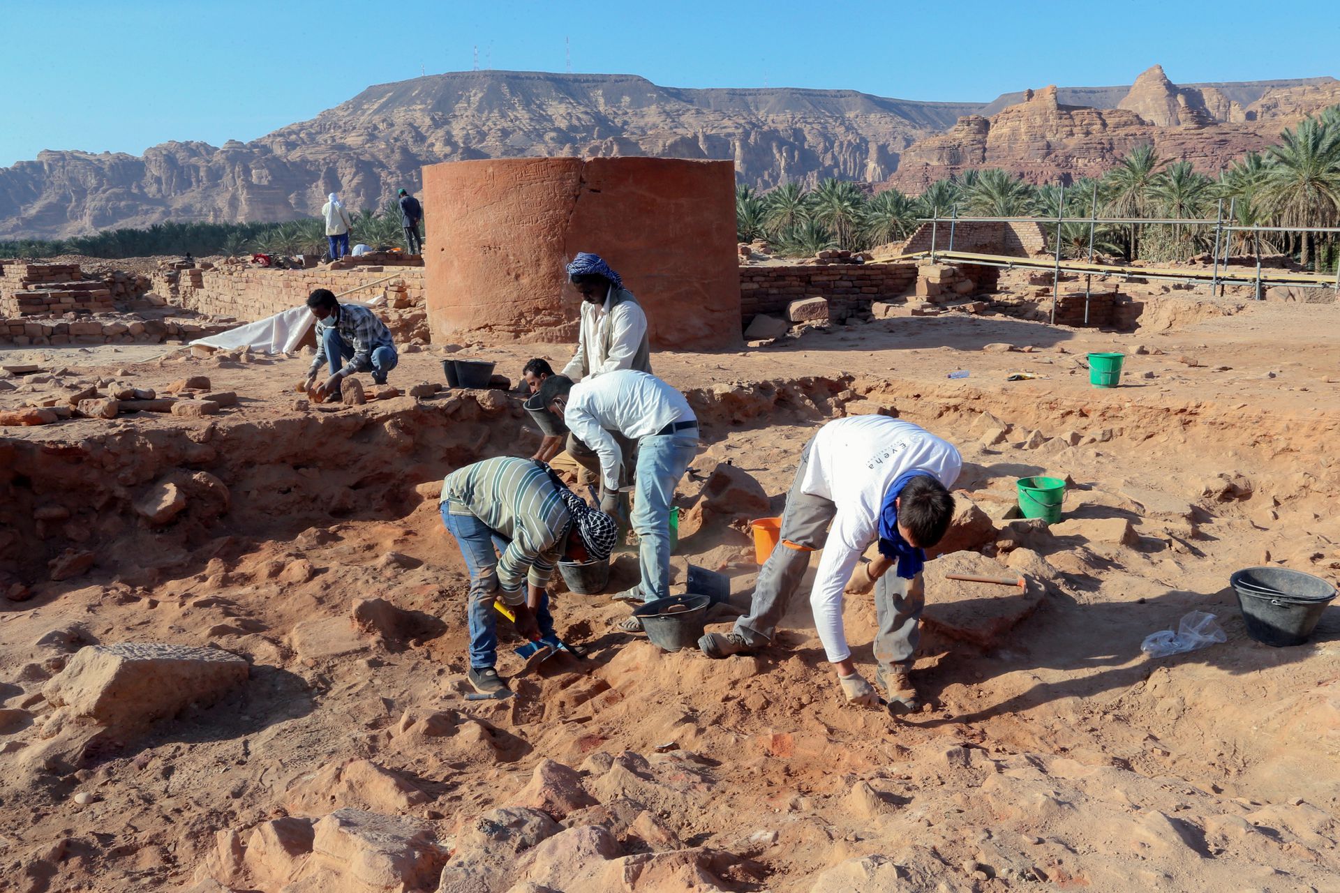 Archaeologists in Saudi Arabia excavate forgotten kingdoms