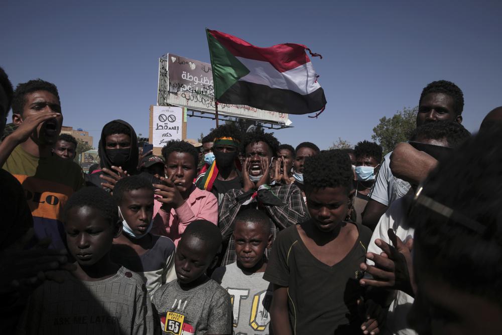 Despite deal, Sudanese rally to demand military rulers leave