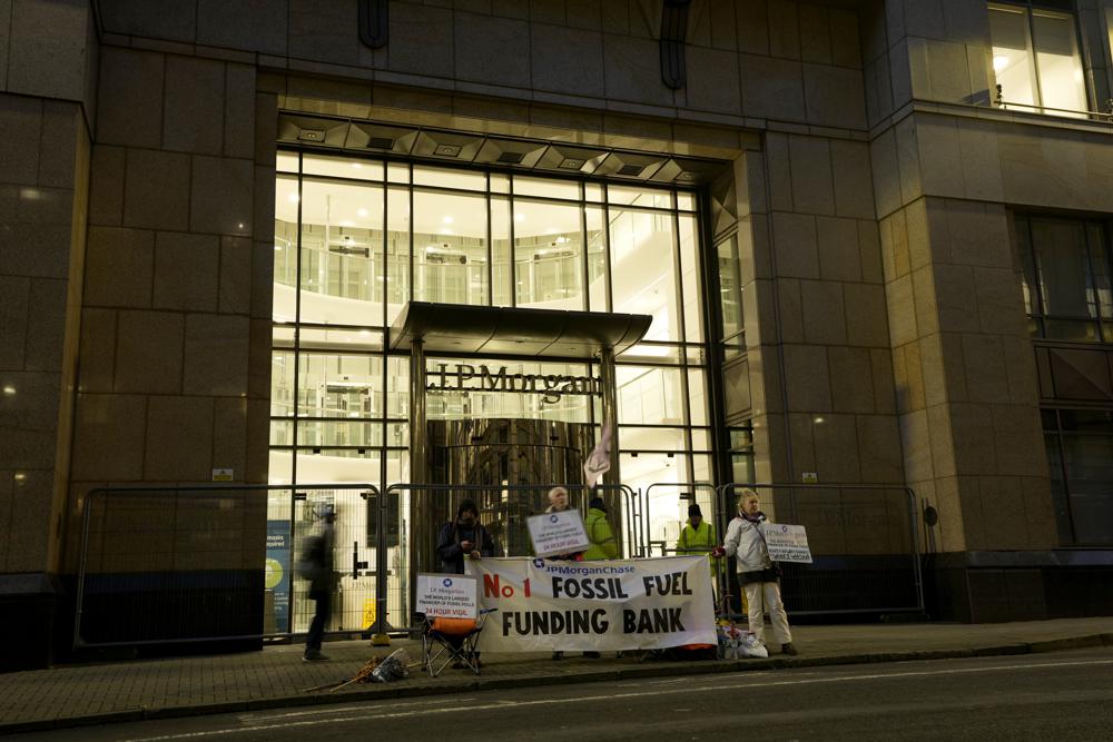 Climate talks draft agreement expresses &lsquo;alarm and concern&rsquo;