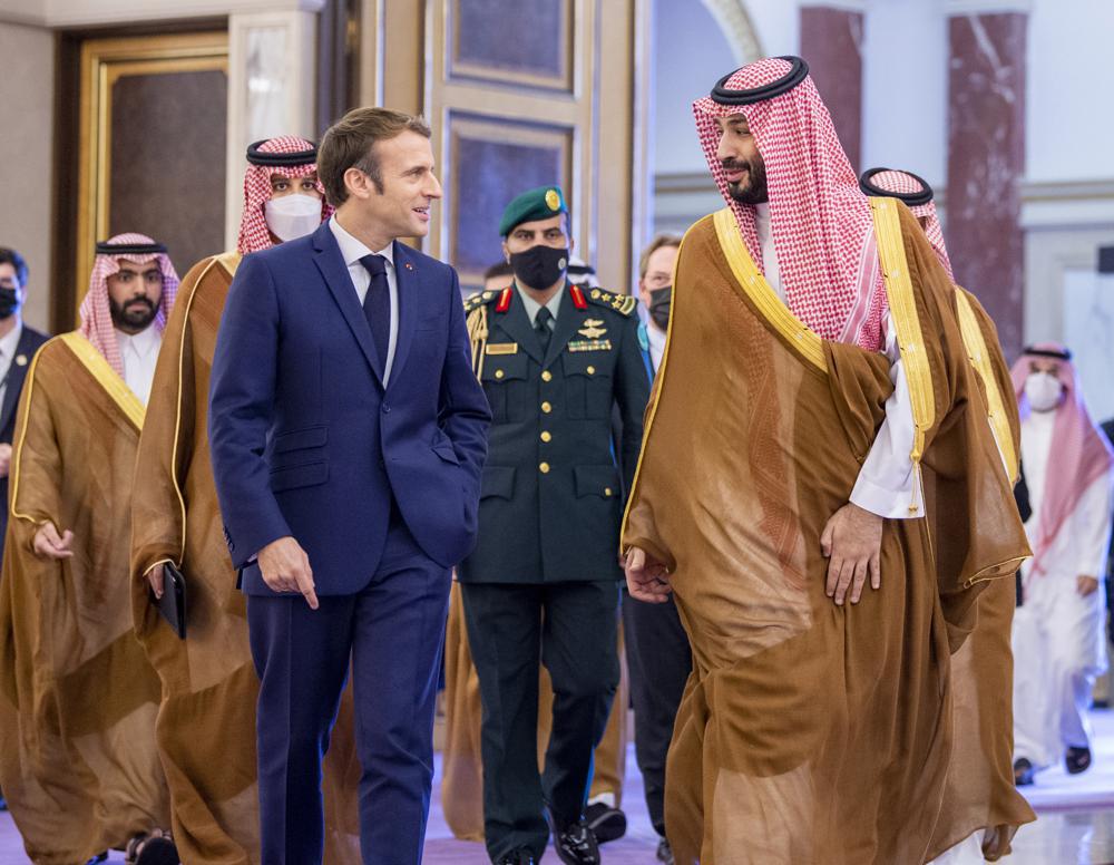 France to work with Saudis to resolve crisis with Lebanon