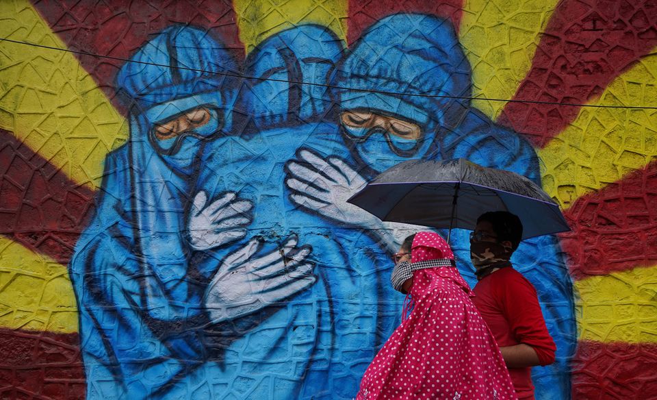 India reports highest COVID-19 fatalities since July as states update tallies