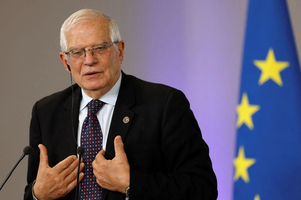 EU to leave diplomats&rsquo; families in Ukraine for now, Borrell says