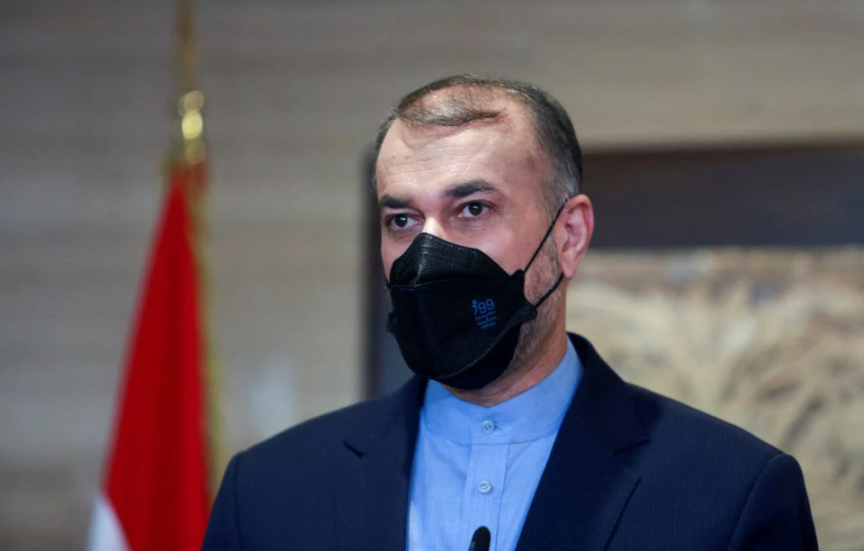 Iran foreign minister to discuss strategic agreement with China