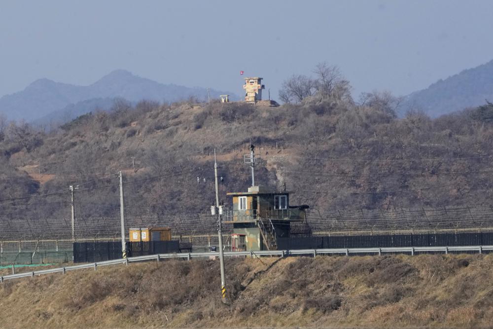 S Korea: Unidentified person crosses border into North Korea